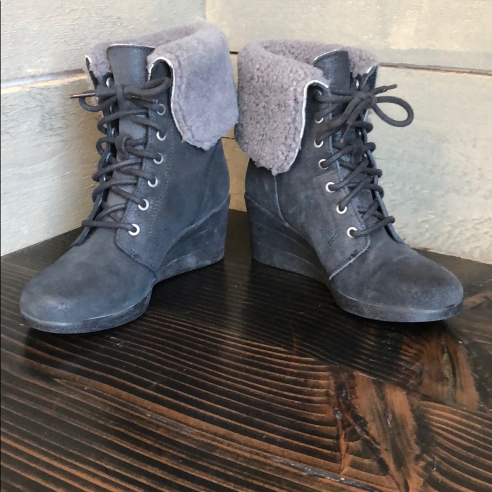 UGG Zea Waterproof boot - Picture 2 of 12